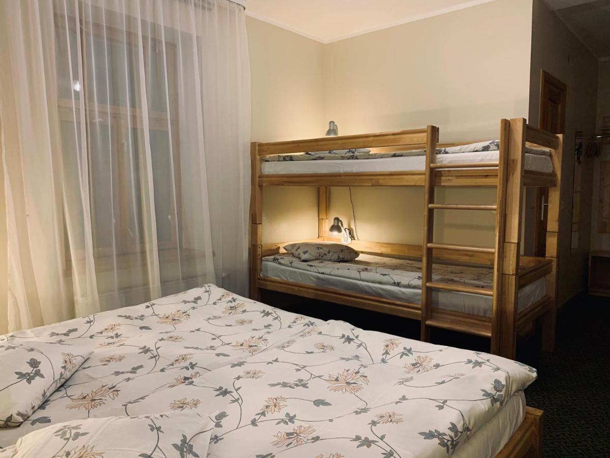 Hotel Katrina Cesis Bagian luar foto