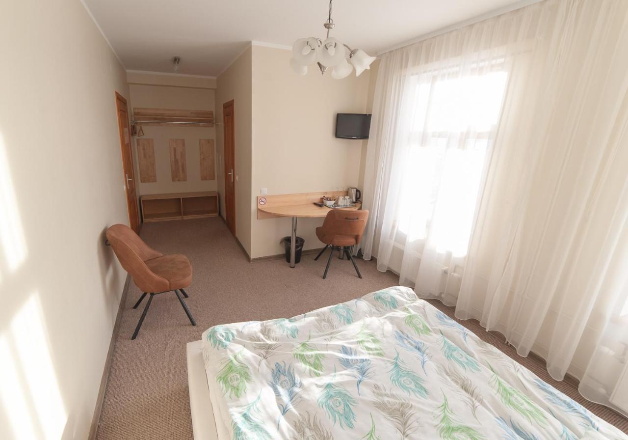 Hotel Katrina Cesis Bagian luar foto