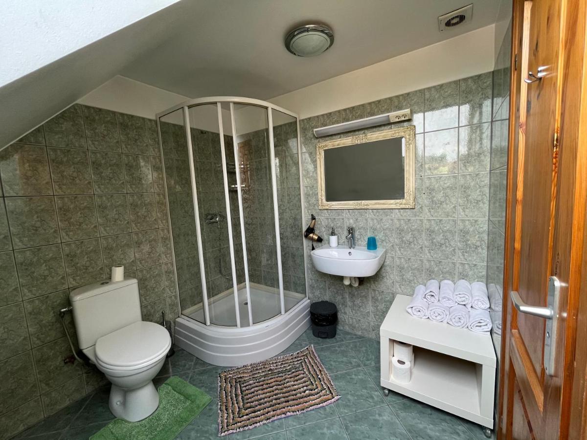 Hotel Katrina Cesis Bagian luar foto