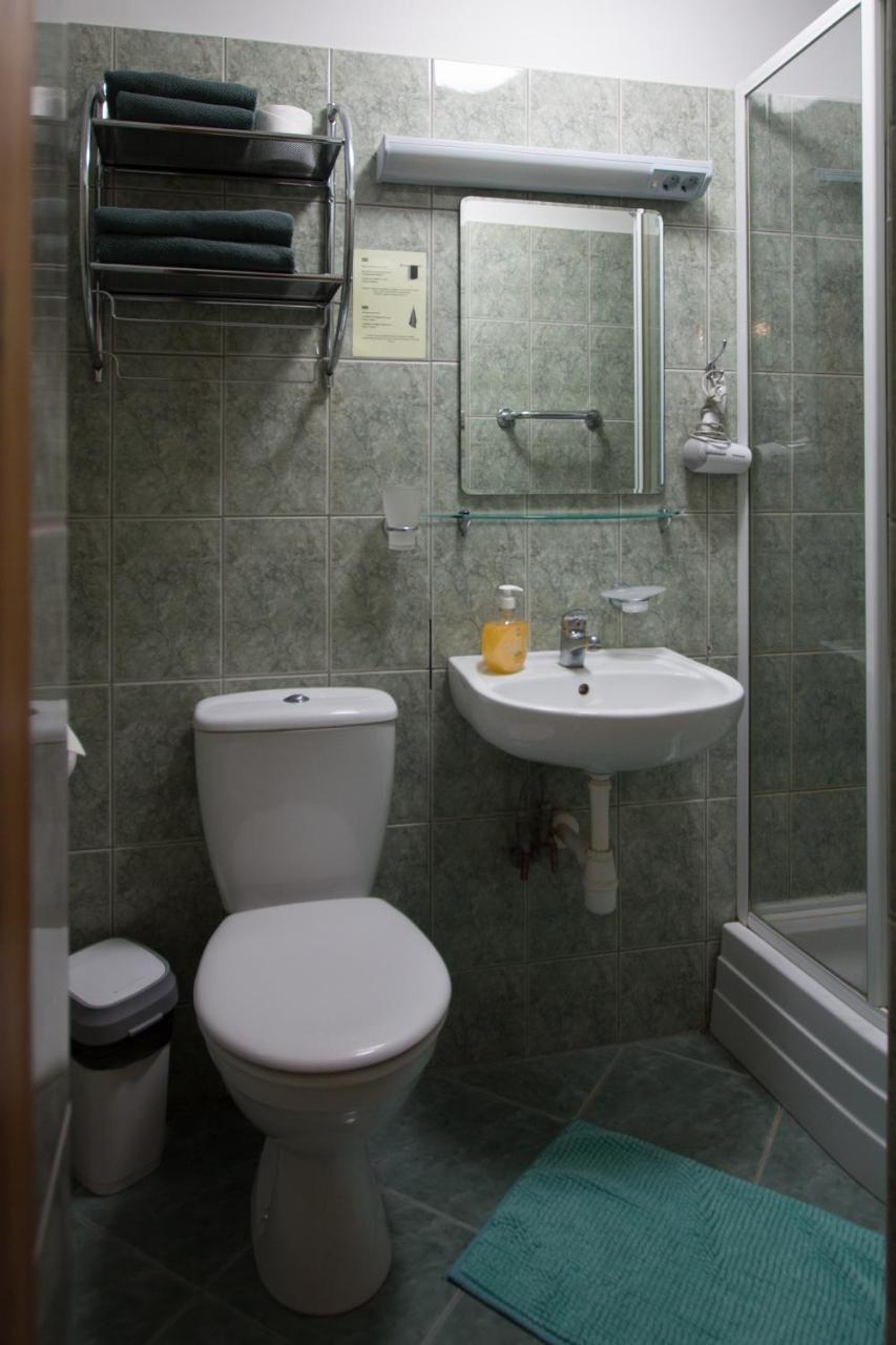 Hotel Katrina Cesis Bagian luar foto