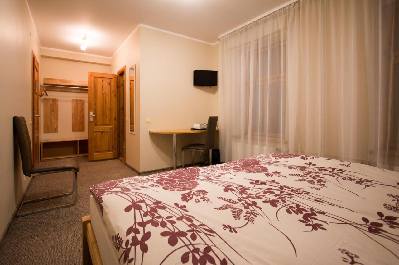 Hotel Katrina Cesis Bagian luar foto